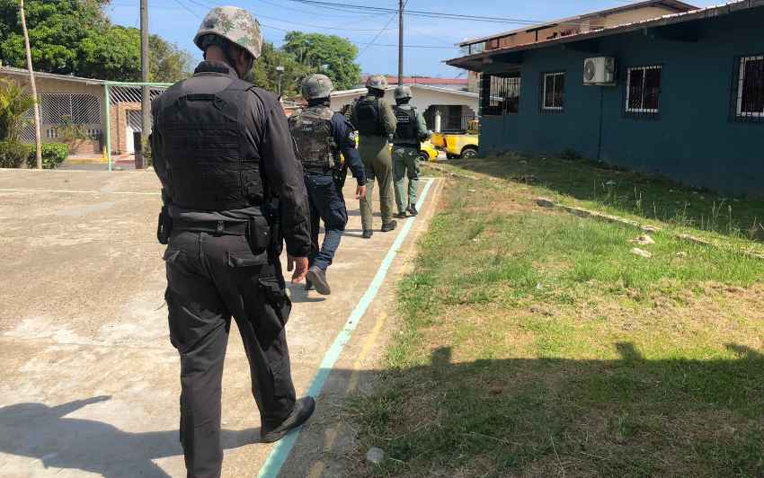 A Plena Luz Del D A Robo A Mano Armada En Local Comercial Y Cami N De